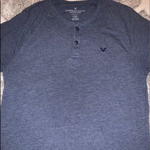 Short sleeve American Eagle shirt